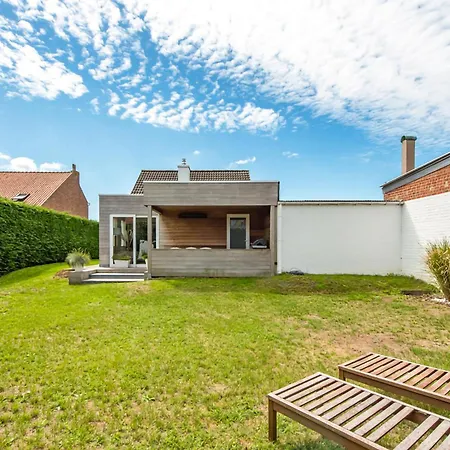 Beber Semesterbostad Lombardsijde